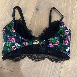 Victoria’s Secret Lace Bralette XS New Without Tags